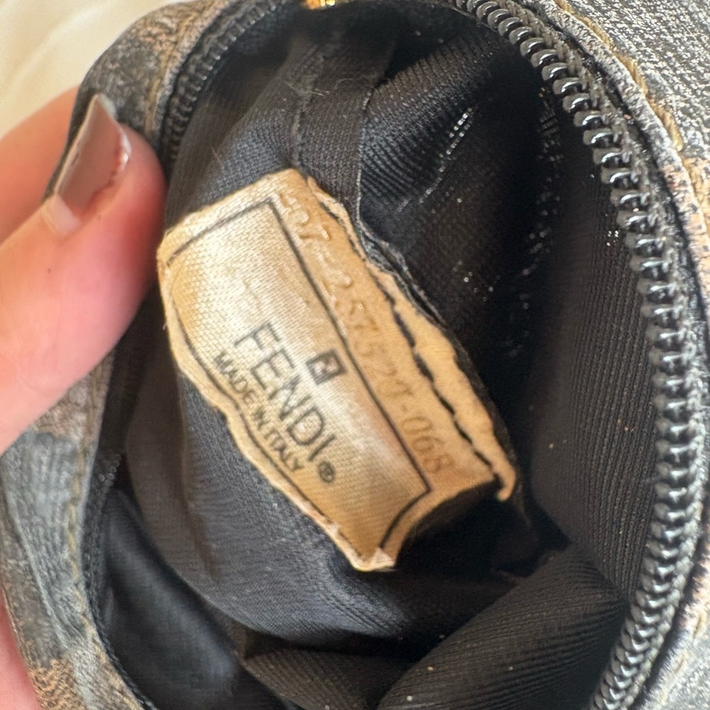 Vintage Fendi Striped Black and Brown baguette Bag, zipper broken - Picture 3 of 5